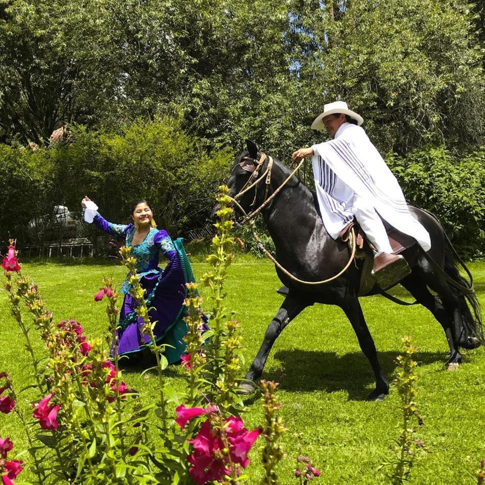 Las Casitas Del Arco Iris ウルバンバ エクステリア 写真